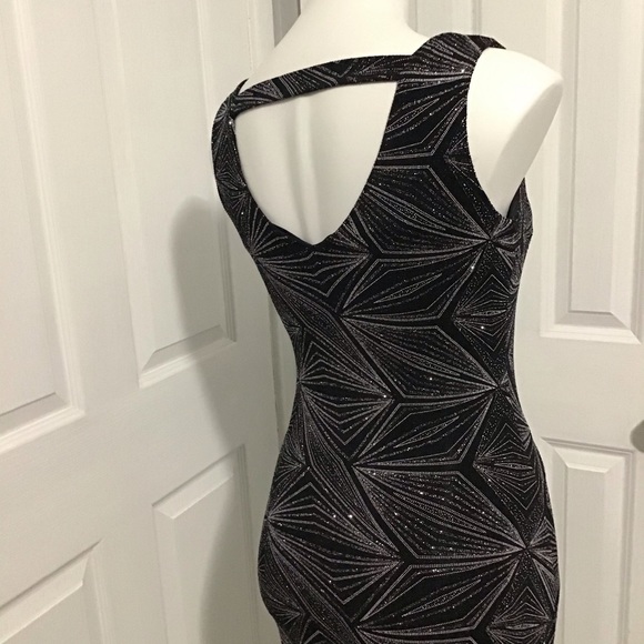 New with tags Cloth & People Dress, size S but fits like M - Picture 3 of 8